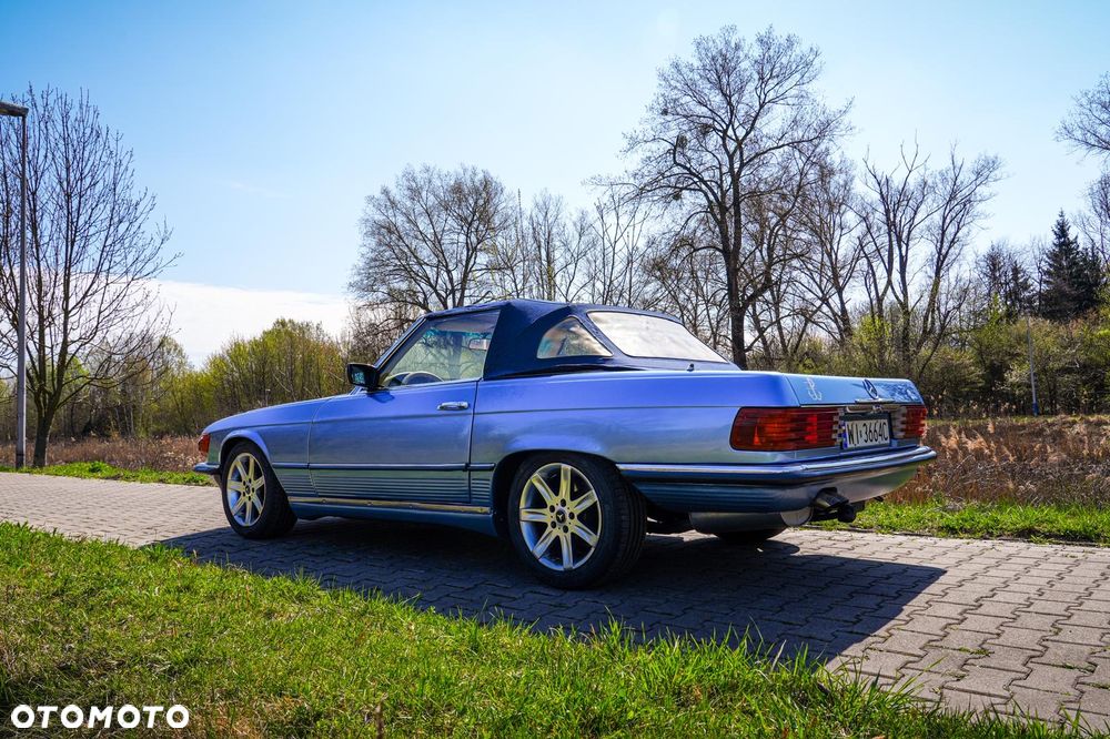 Mercedes-Benz SL - 25