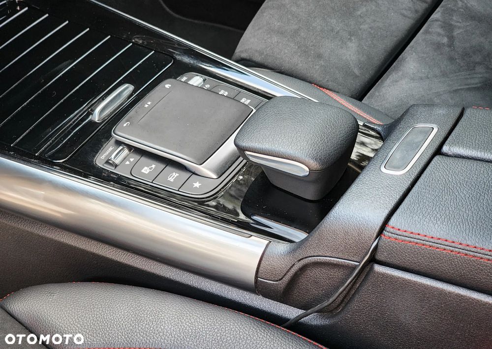 Mercedes-Benz GLA 200 AMG Line - 12