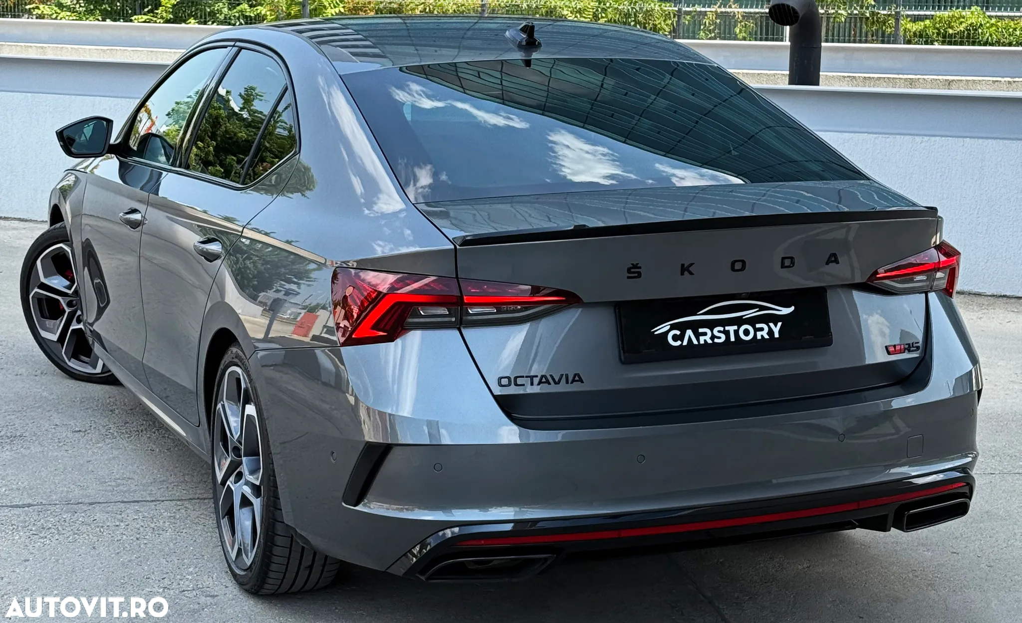 Skoda Octavia 2.0 TDI DSG 4x4 RS First Edition - 3