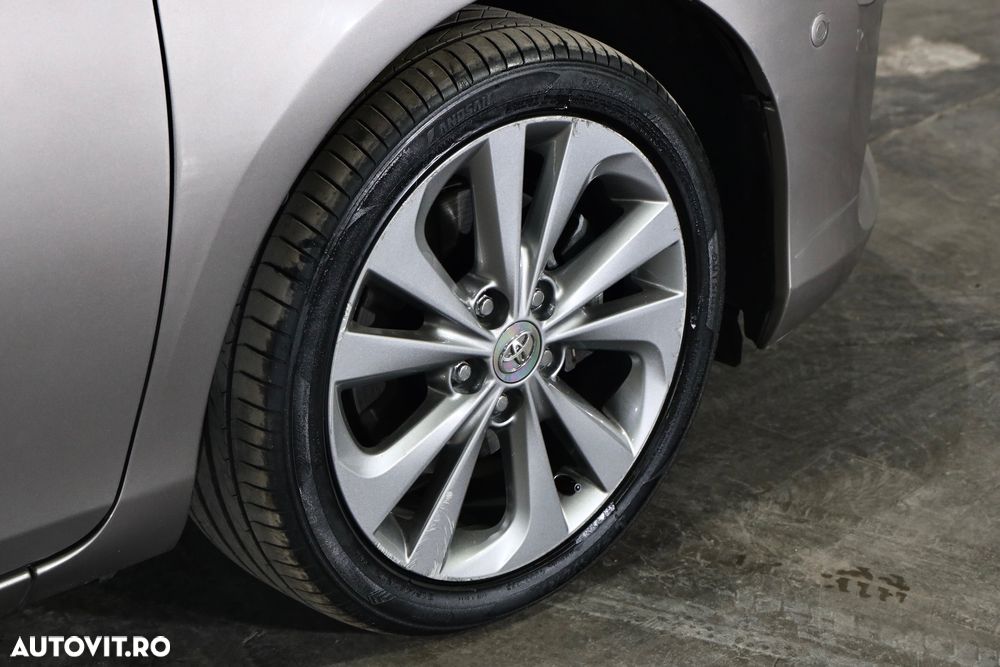 Toyota Auris 1.8 L VVT-i Hybrid Luna - 29