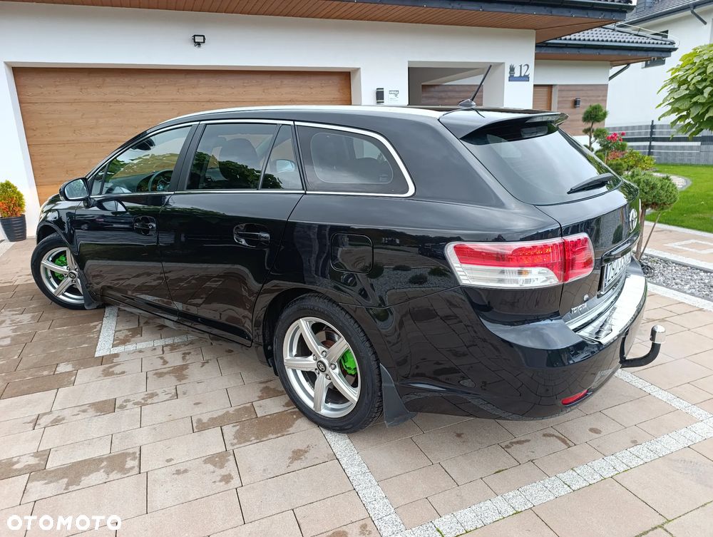 Toyota Avensis - 9
