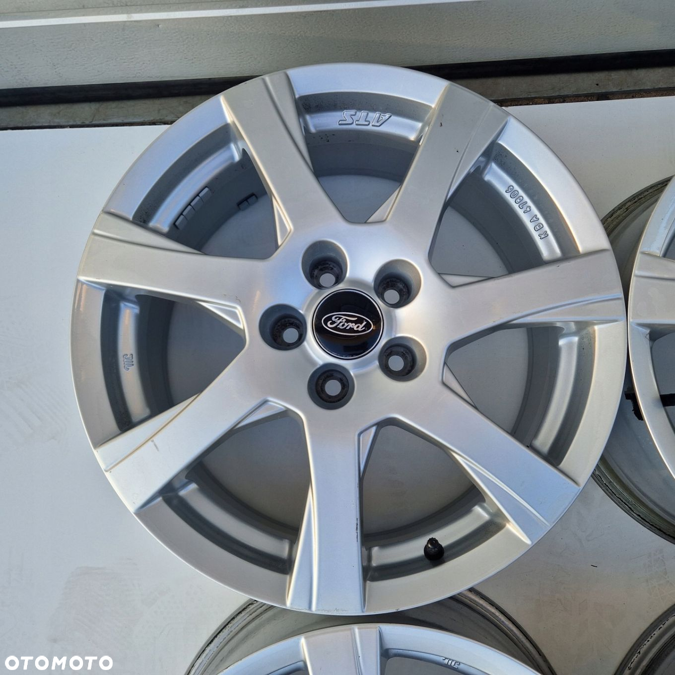 Ford Mondeo Focus C MAX S MAX TOURNEO CONNECT 5X108 17 ET45 - 5