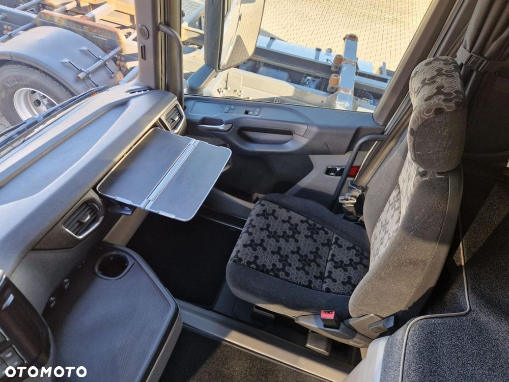 Scania R 460 A4x2NA - 13