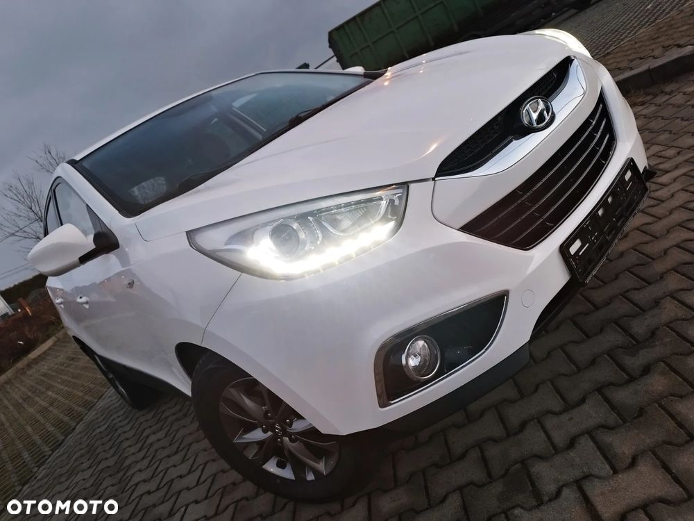 Hyundai ix35 1.6 2WD Fifa World Cup Edition - 4