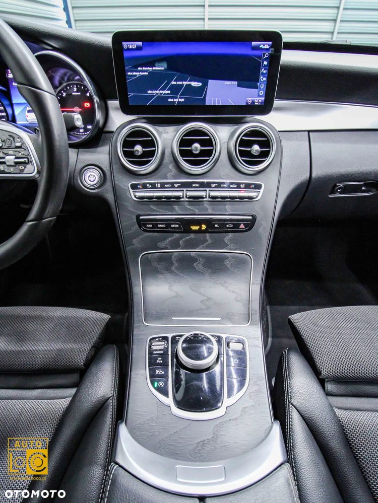 Mercedes-Benz Klasa C 300 d 9G-TRONIC Avantgarde - 17