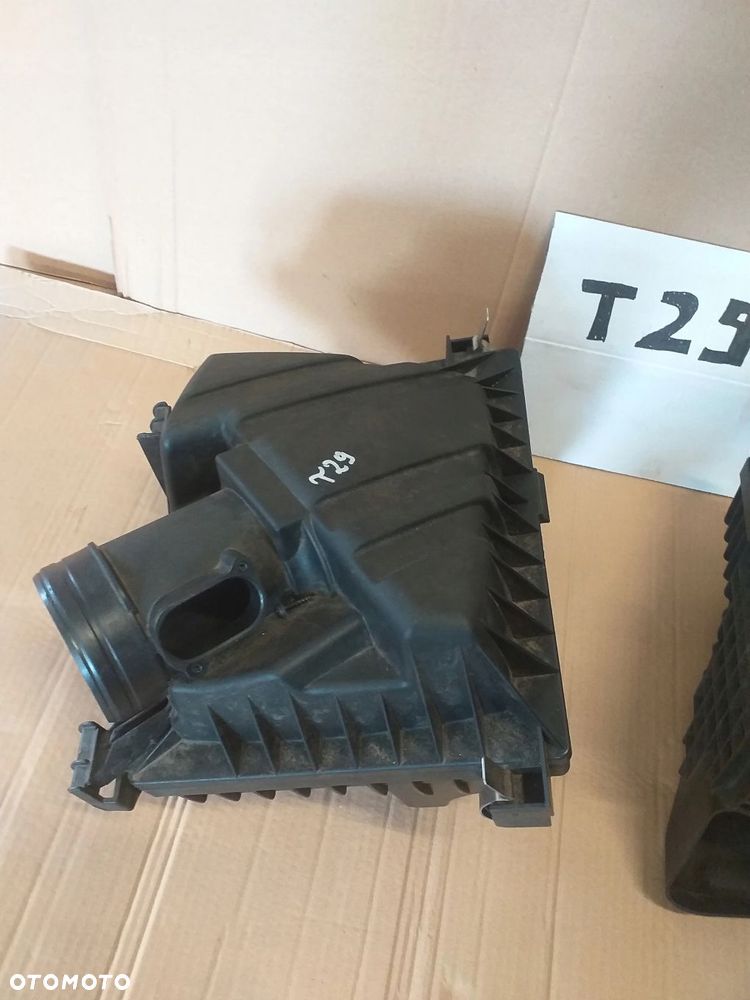 AVENSIS T29 obudowa filtra powietrza 1,6 d4d - 3