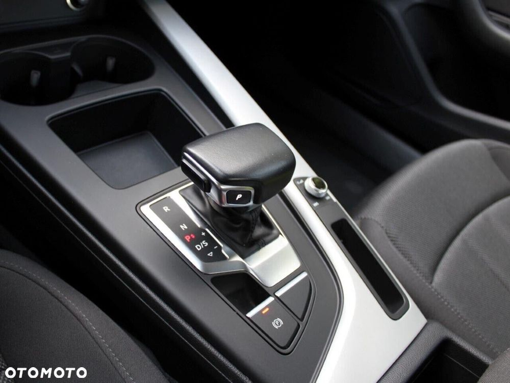 Audi A4 Limousine - 21