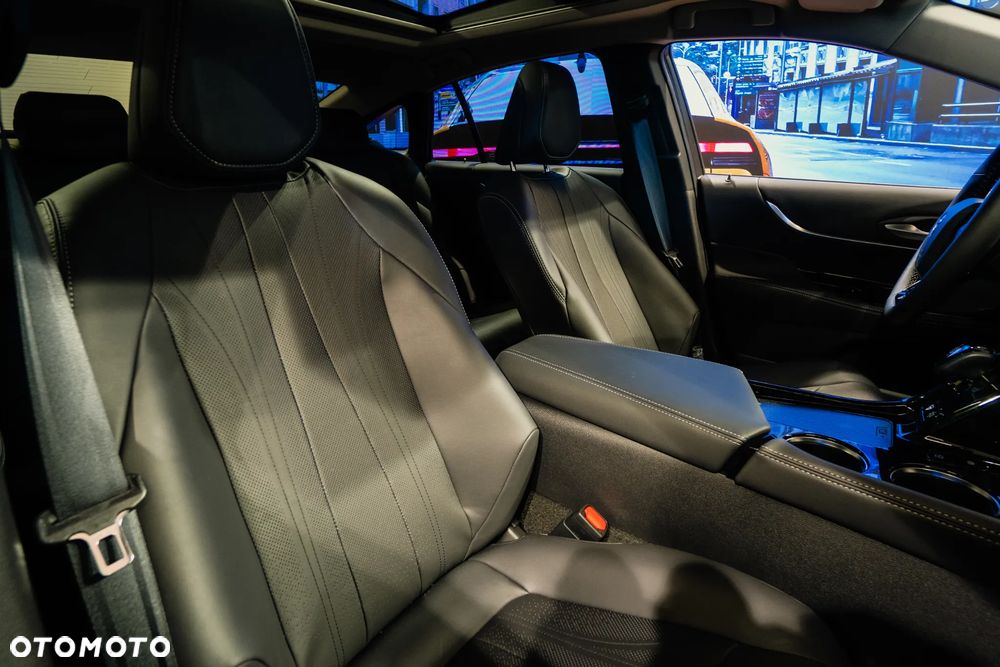 Toyota Mirai Executive - 14