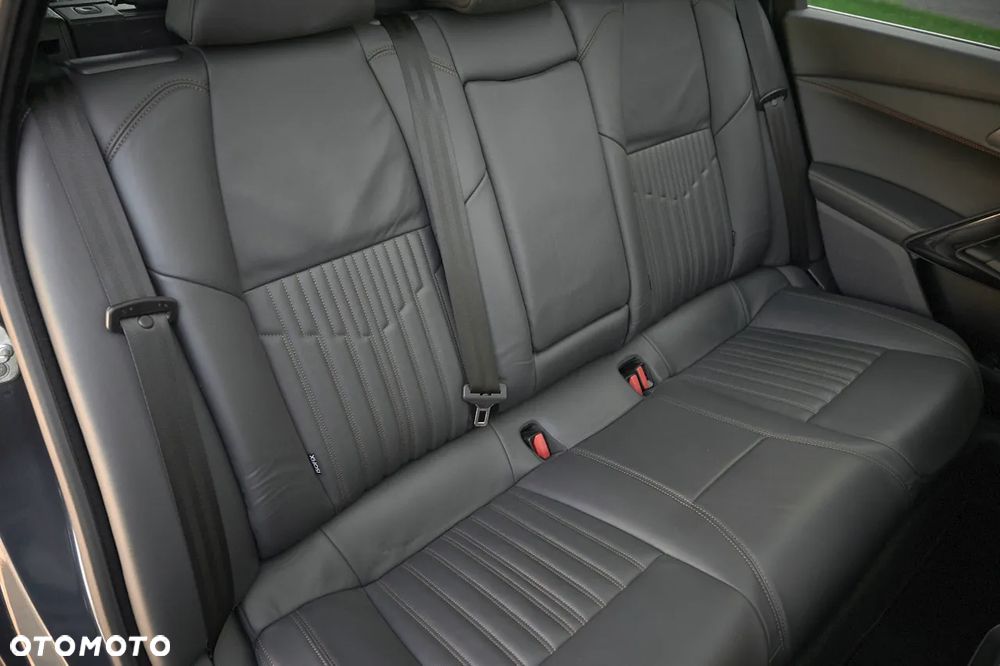Peugeot 508 RXH Hybrid4 - 25