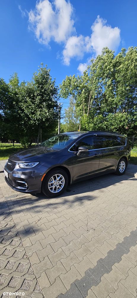 Chrysler Pacifica - 2