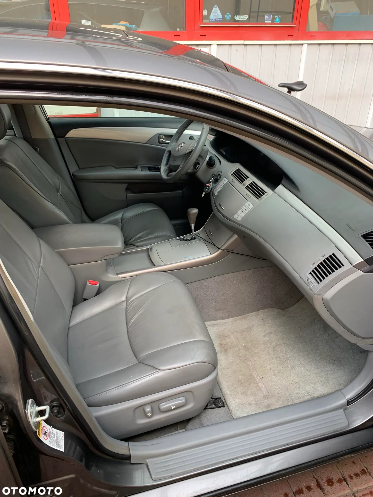 Toyota Avalon 3.5 XL - 25