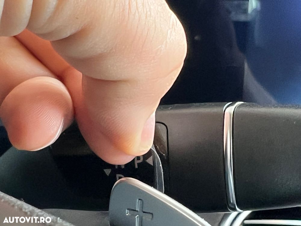 Mercedes-Benz E 200 4MATIC Aut. - 34