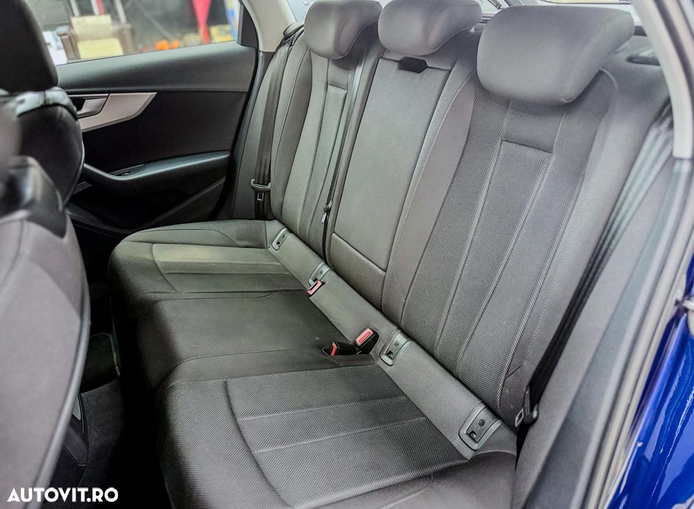 Audi A4 Avant 35 TDI S tronic - 19