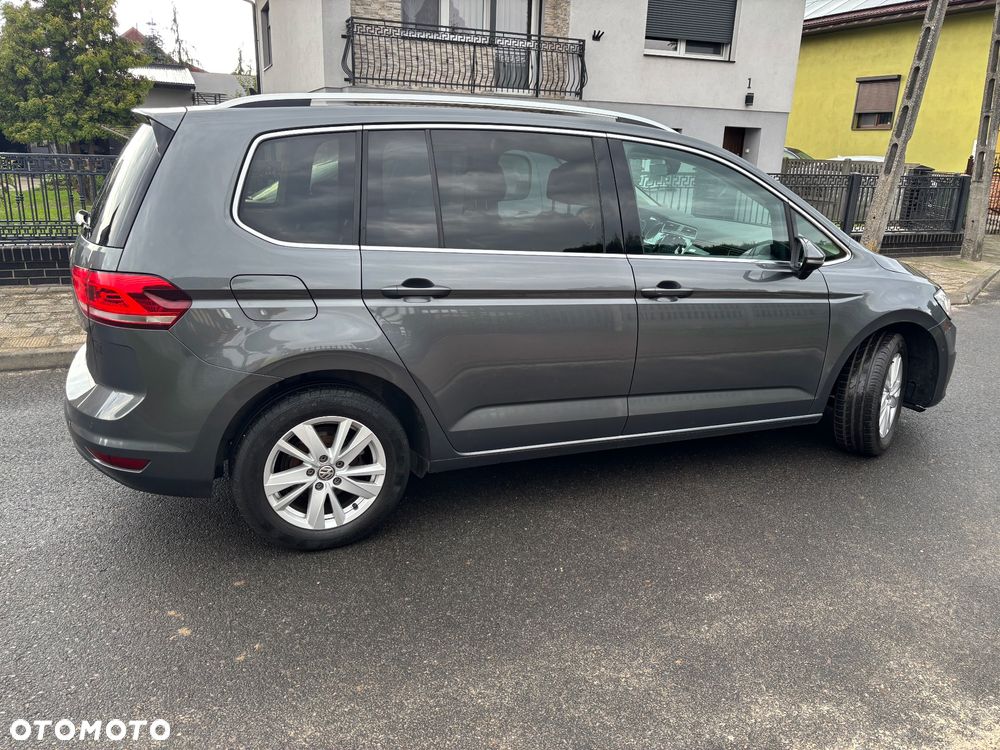Volkswagen Touran 2.0 TDI SCR DSG Highline - 6