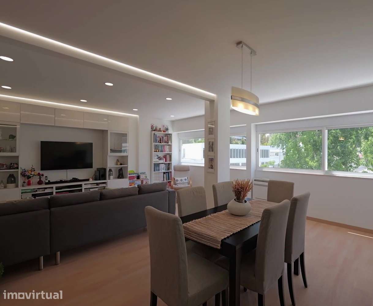 Apartamento T2 com varanda e ar condicionado - Grande imagem: 2/18