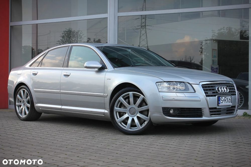 Audi A8 W12 quattro - 1