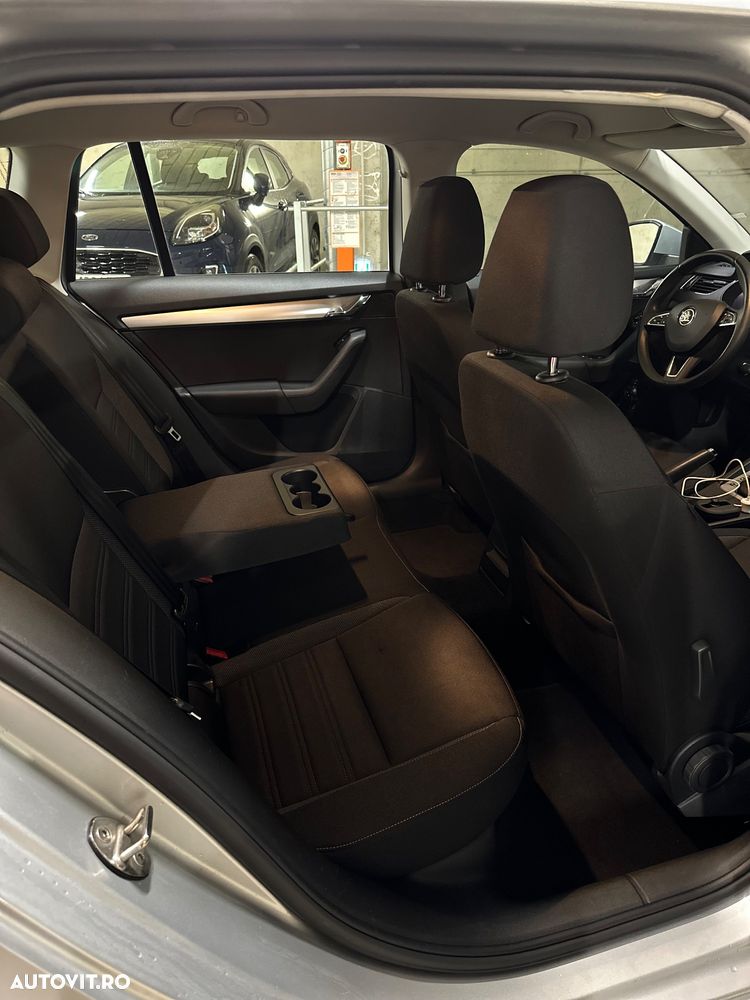 Skoda Octavia 1.6 TDI DSG Ambition - 26