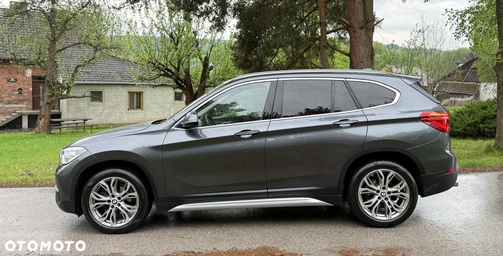 BMW X1 xDrive18d xLine - 12