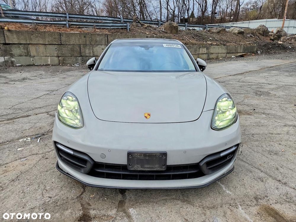 Porsche Panamera - 6