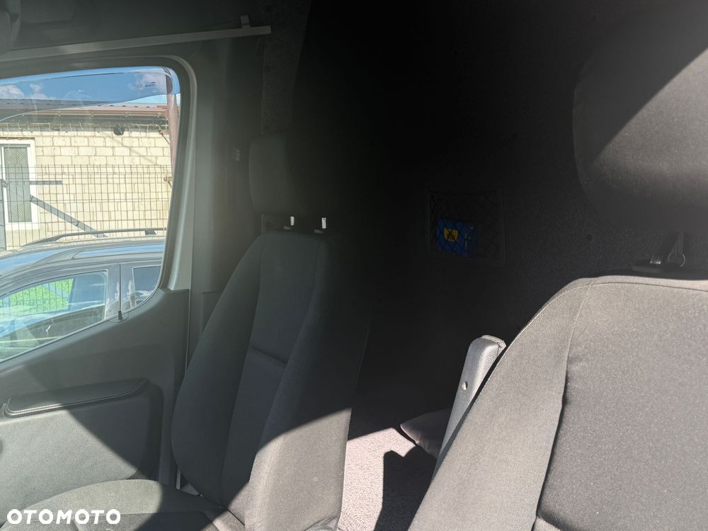 Mercedes-Benz Sprinter 319 CDI - 15