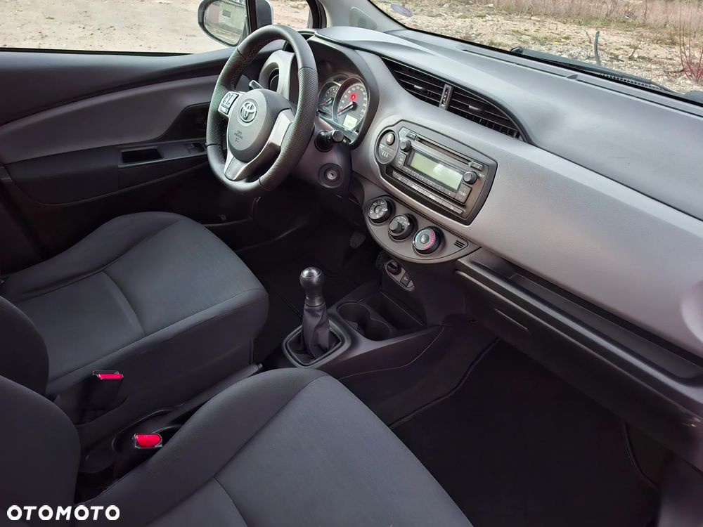Toyota Yaris - 15