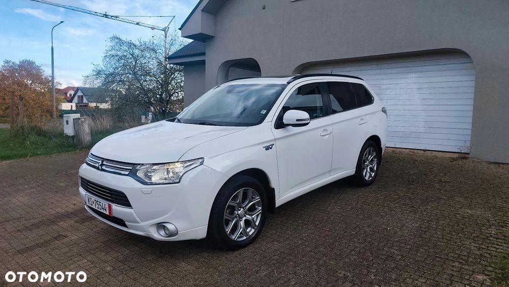 Mitsubishi Outlander 2.0 4WD Top - 38