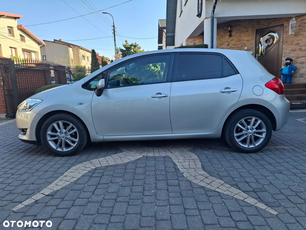 Toyota Auris - 4