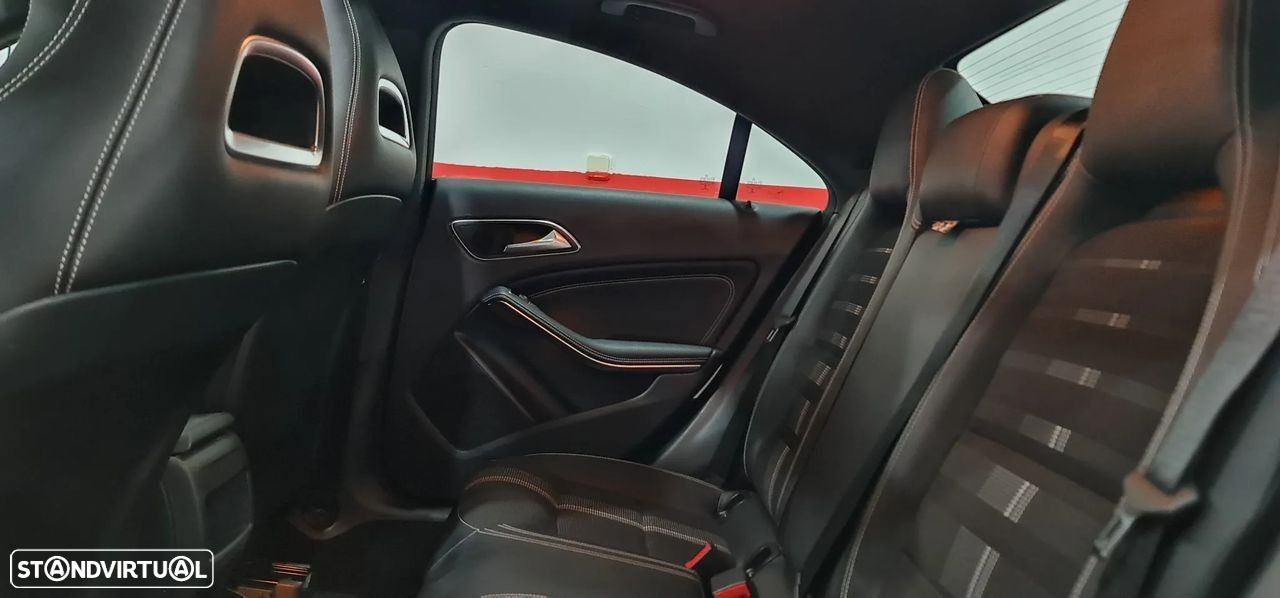 Mercedes-Benz CLA 180 - 42