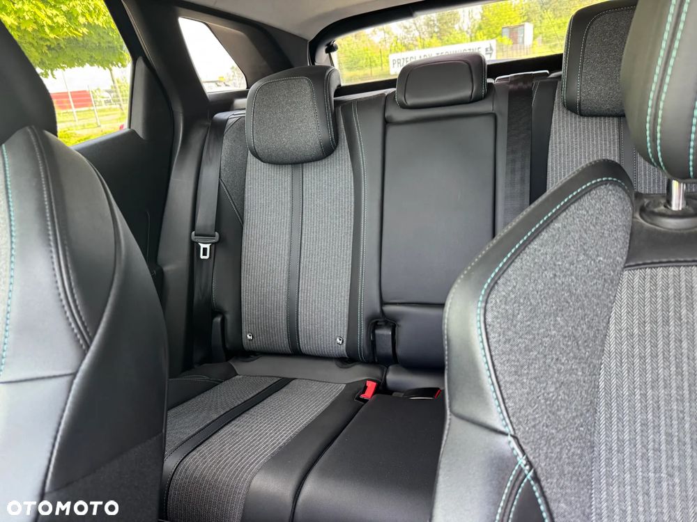 Peugeot 3008 BlueHDi 130 Stop & Start EAT8 Allure - 17