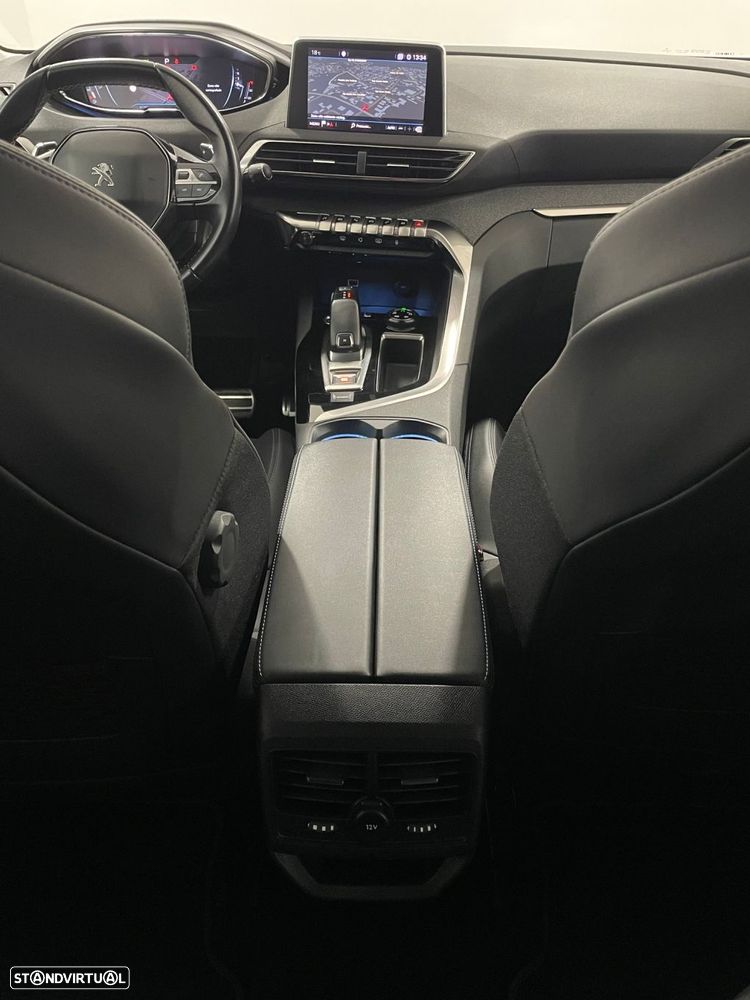 Peugeot 3008 1.2 PureTech Allure EAT8 - 26