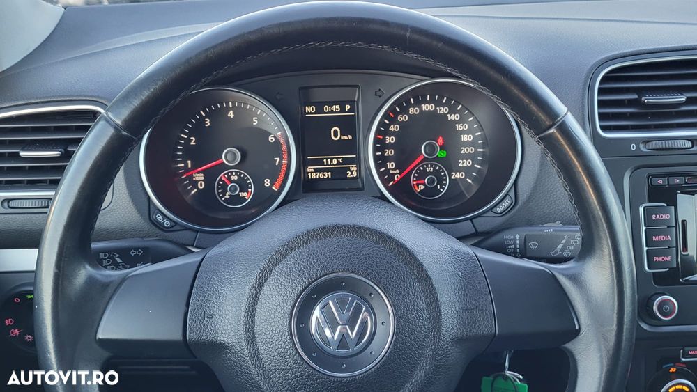 Volkswagen Golf - 10