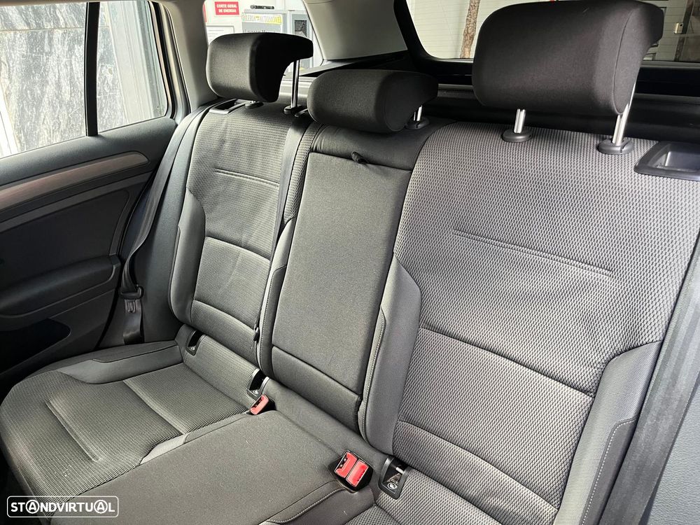 VW Golf Variant 1.6 TDi Confortline - 9