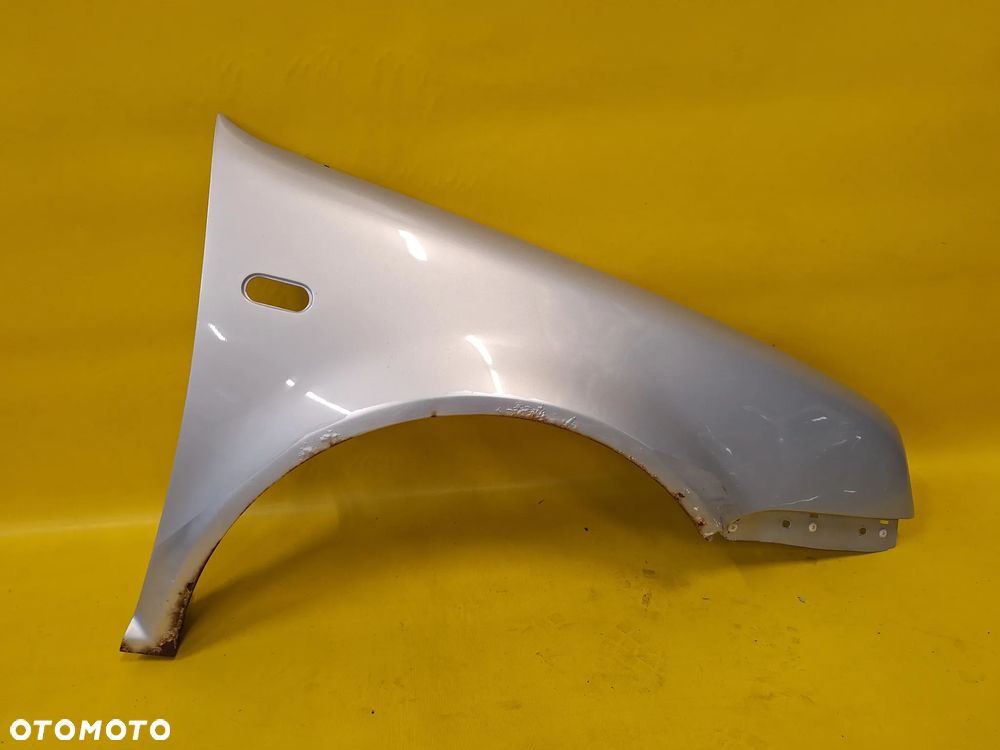BŁOTNIK PRAWY PRZÓD PRZEDNI VOLKSWAGEN GOLF IV 5D LAK: LB7Z NR361 - 1