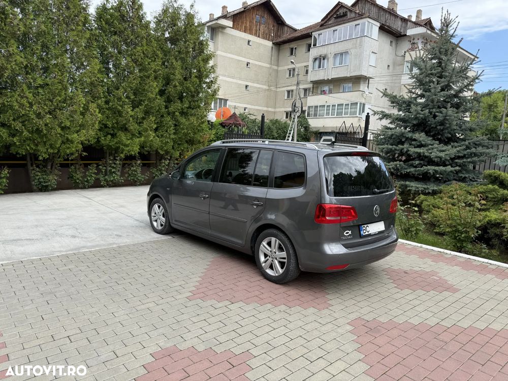 Volkswagen Touran - 13