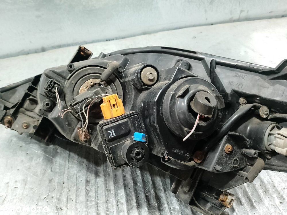 LAMPA PRZÓD PRAWA MAZDA 5 ( 05-10 ) P5115R  P4998 - 7
