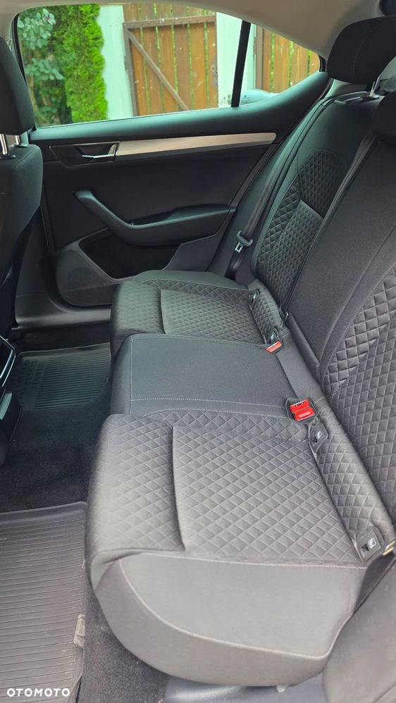 Skoda Superb 2.0 TDI SCR Active DSG - 6