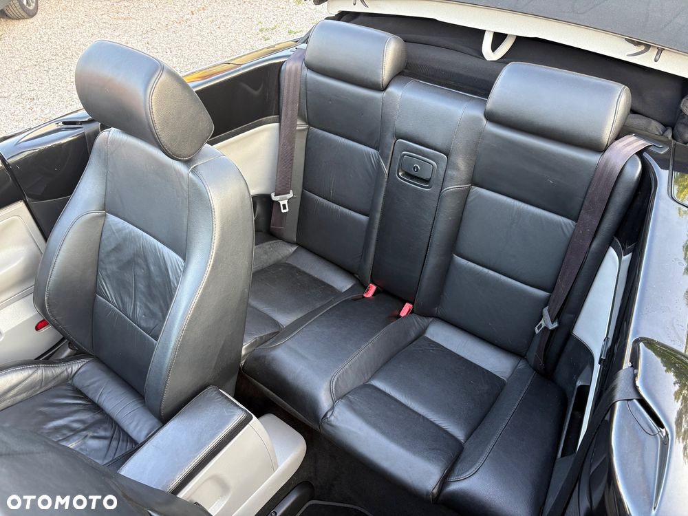 Volkswagen New Beetle - 26