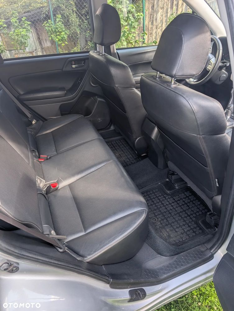 Subaru Forester 2.0XT Platinum Lineartronic - 15