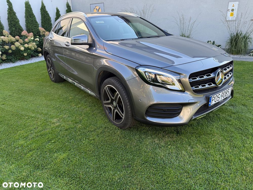 Mercedes-Benz GLA 200 7G-DCT AMG Line - 2