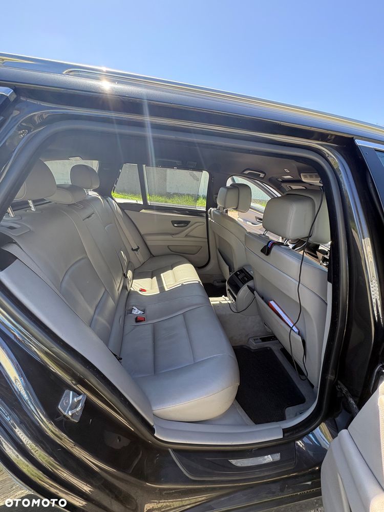 BMW Seria 5 520d - 7