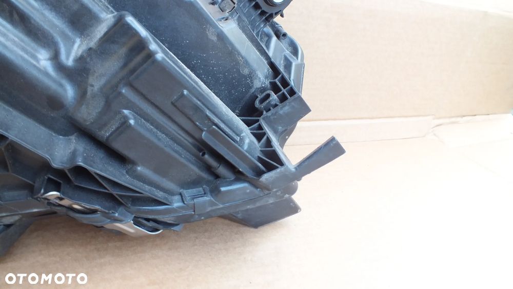 Lampa przednia lewa  Fulled Skoda Octavia IV Lift 5E4941009 - 9