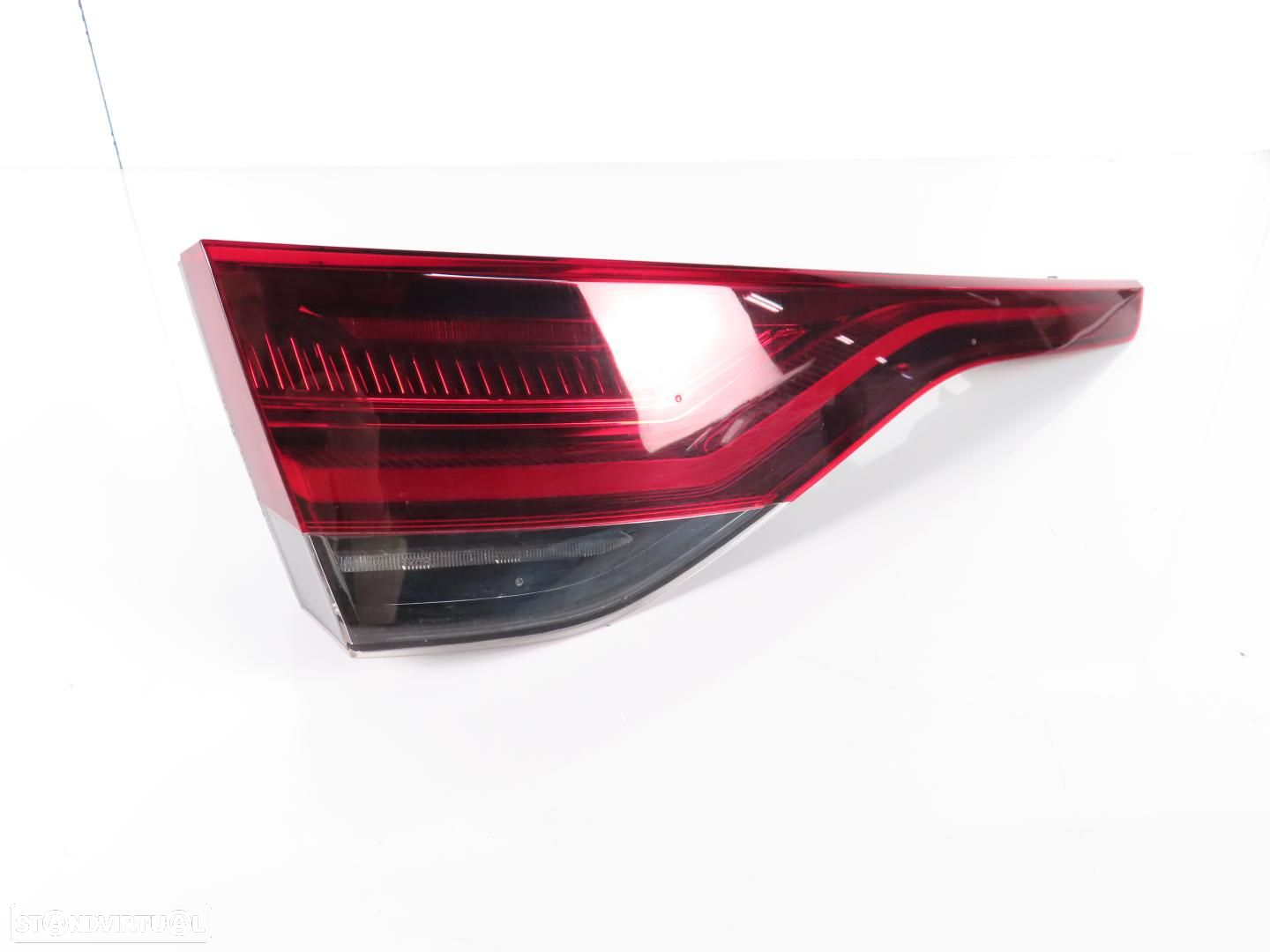 Farolim da mala LED Direito Usado / Original RENAULT MEGANE IV Hatchback (B9A/M/... - 2