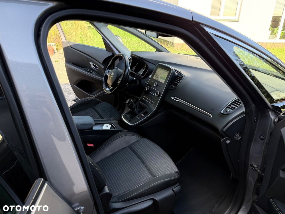 Renault Scenic - 13