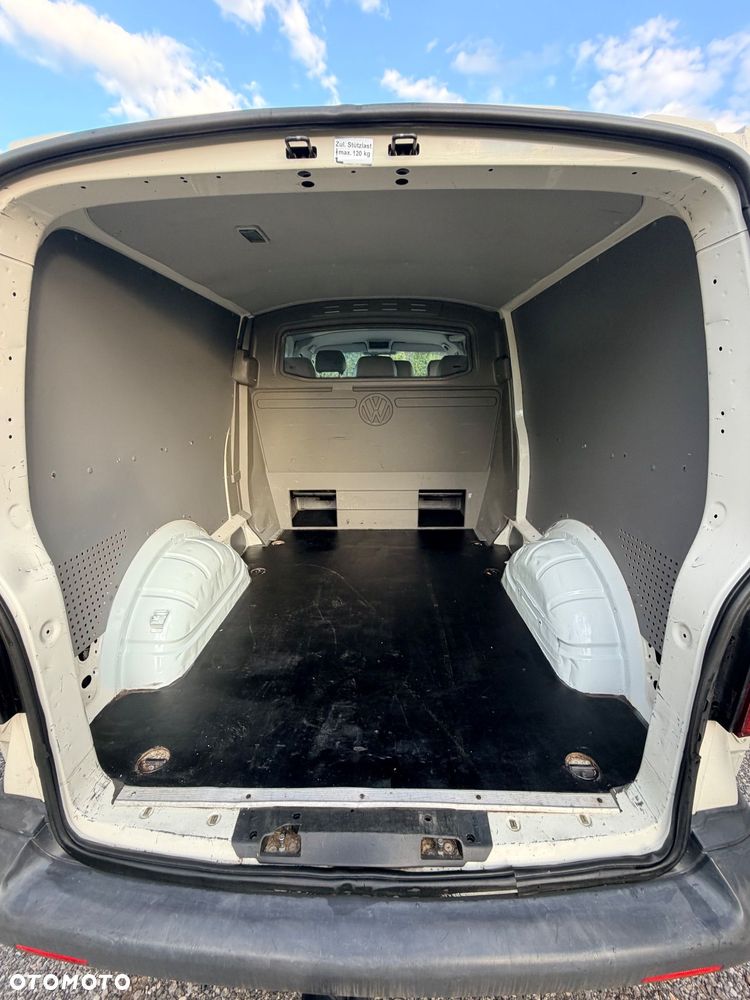 Volkswagen Transporter - 11
