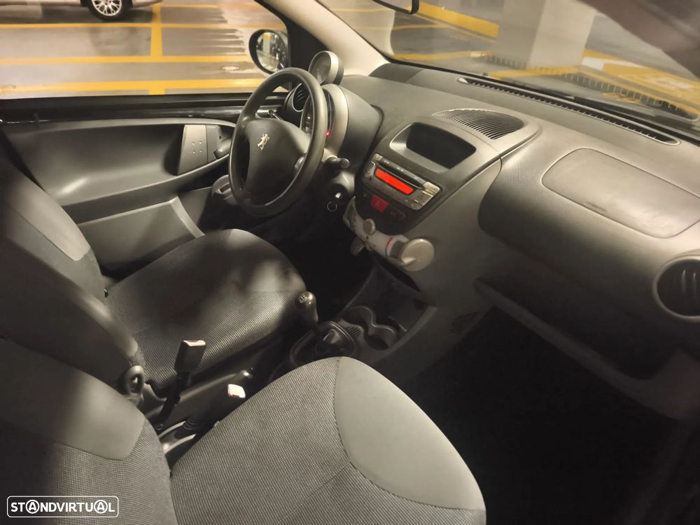 Peugeot 107 1.0 Trendy - 12