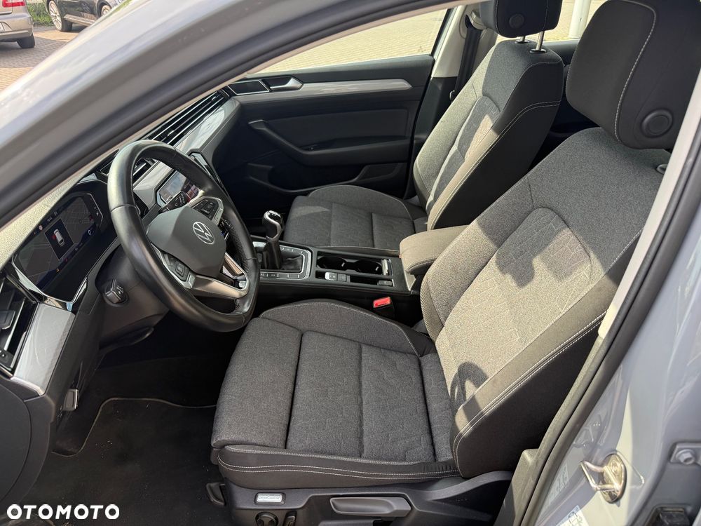 Volkswagen Passat Variant 2.0 TDI EVO Business - 29