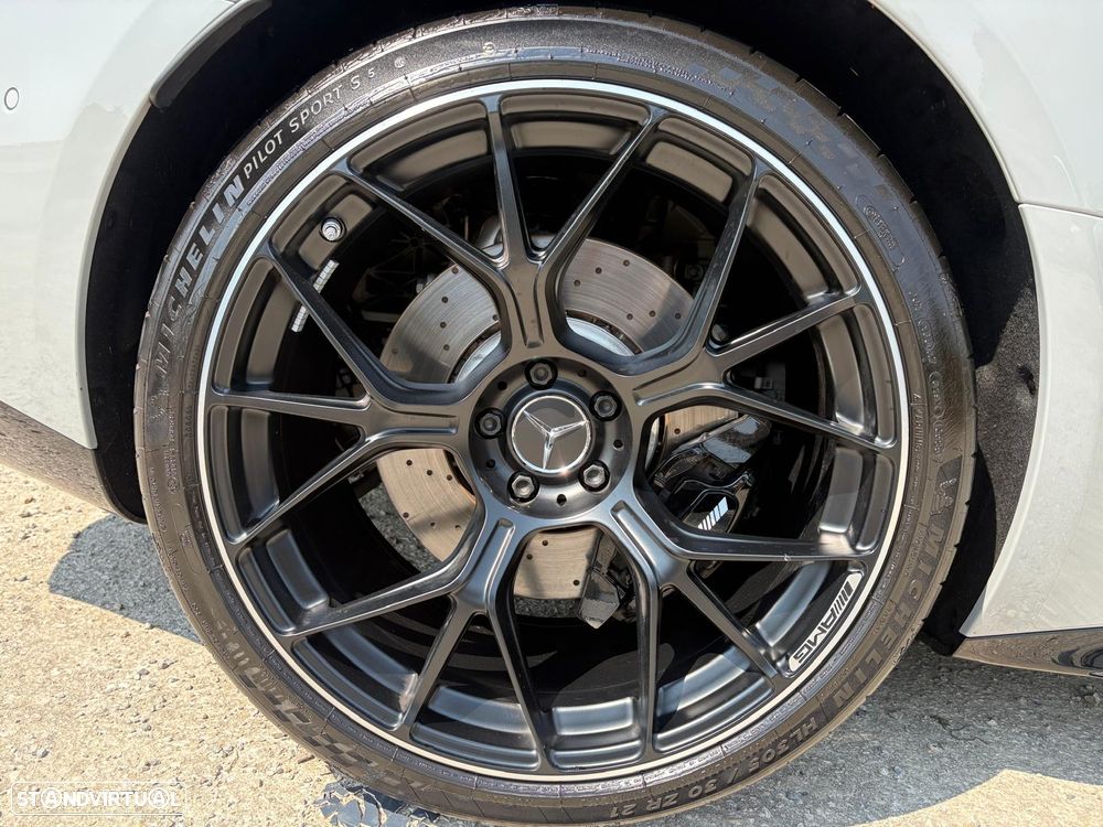 Mercedes-Benz AMG GT 63 4MATIC+ 2D Speedshift MCT 9G - 17