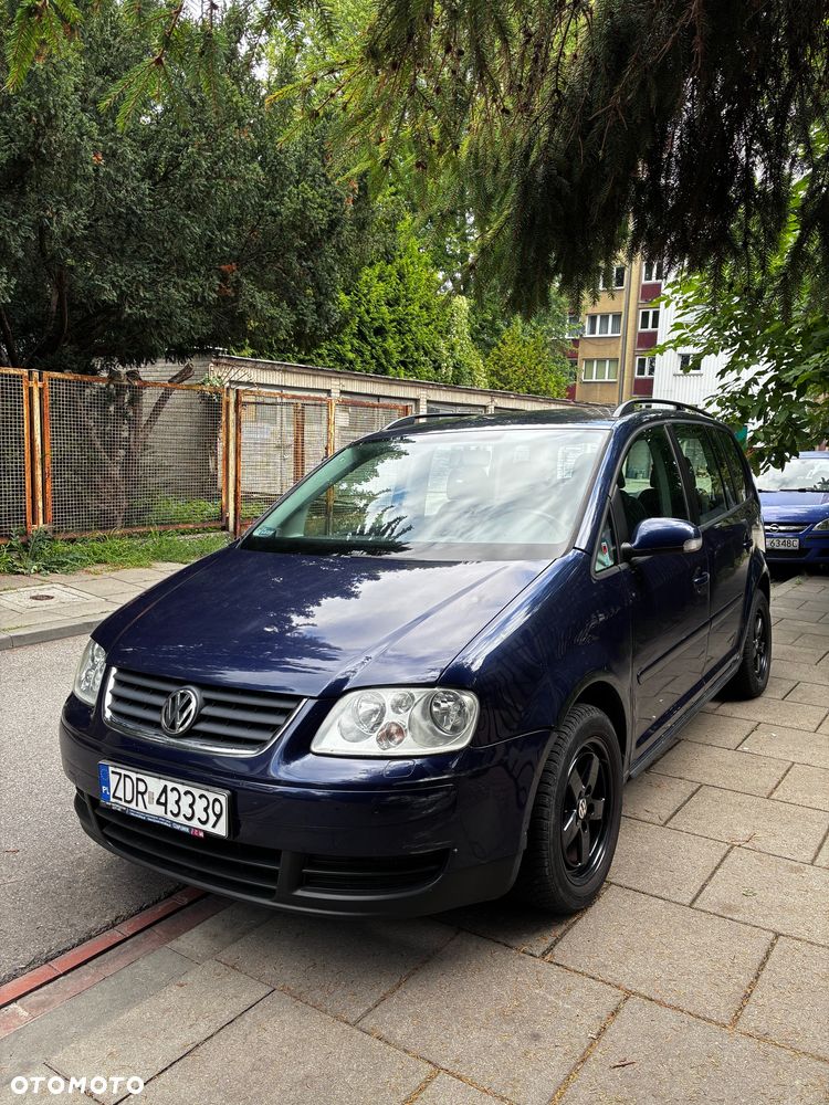 Volkswagen Touran 1.6 FSI - 1