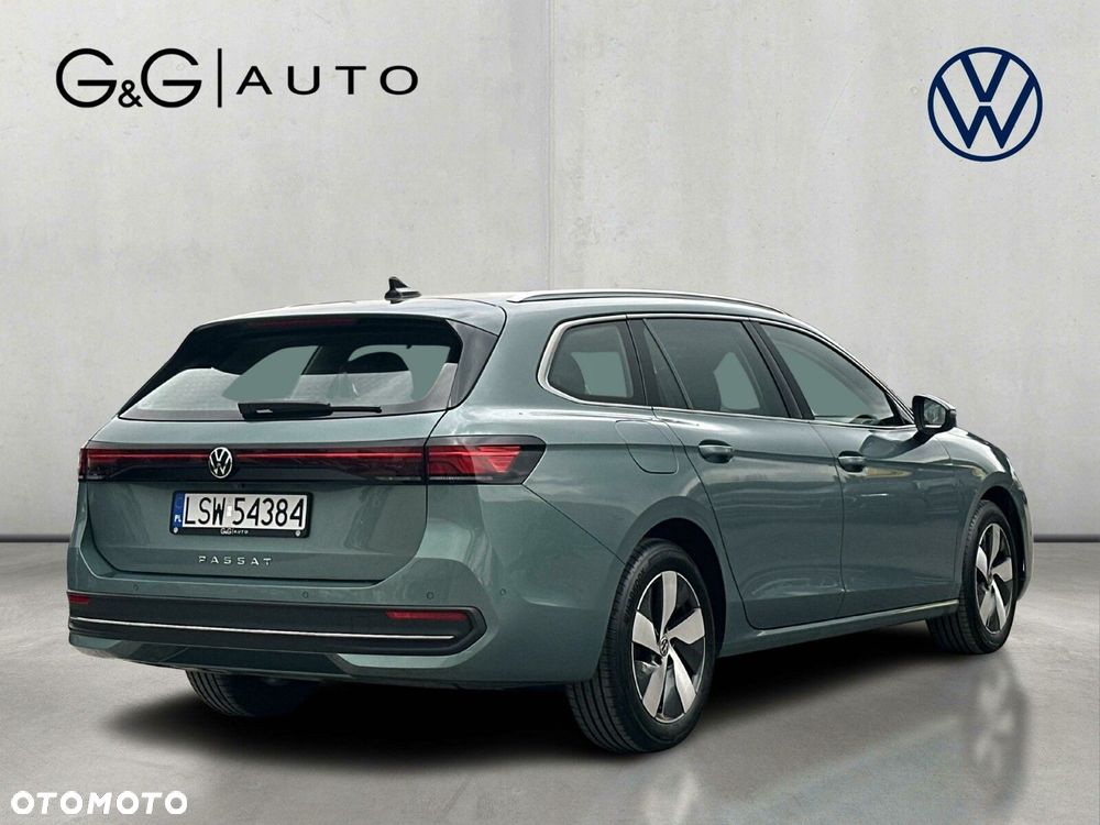 Volkswagen Passat - 9