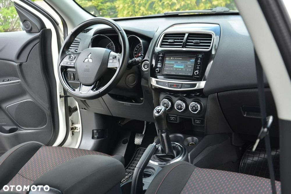 Mitsubishi ASX 1.6 Instyle - 19